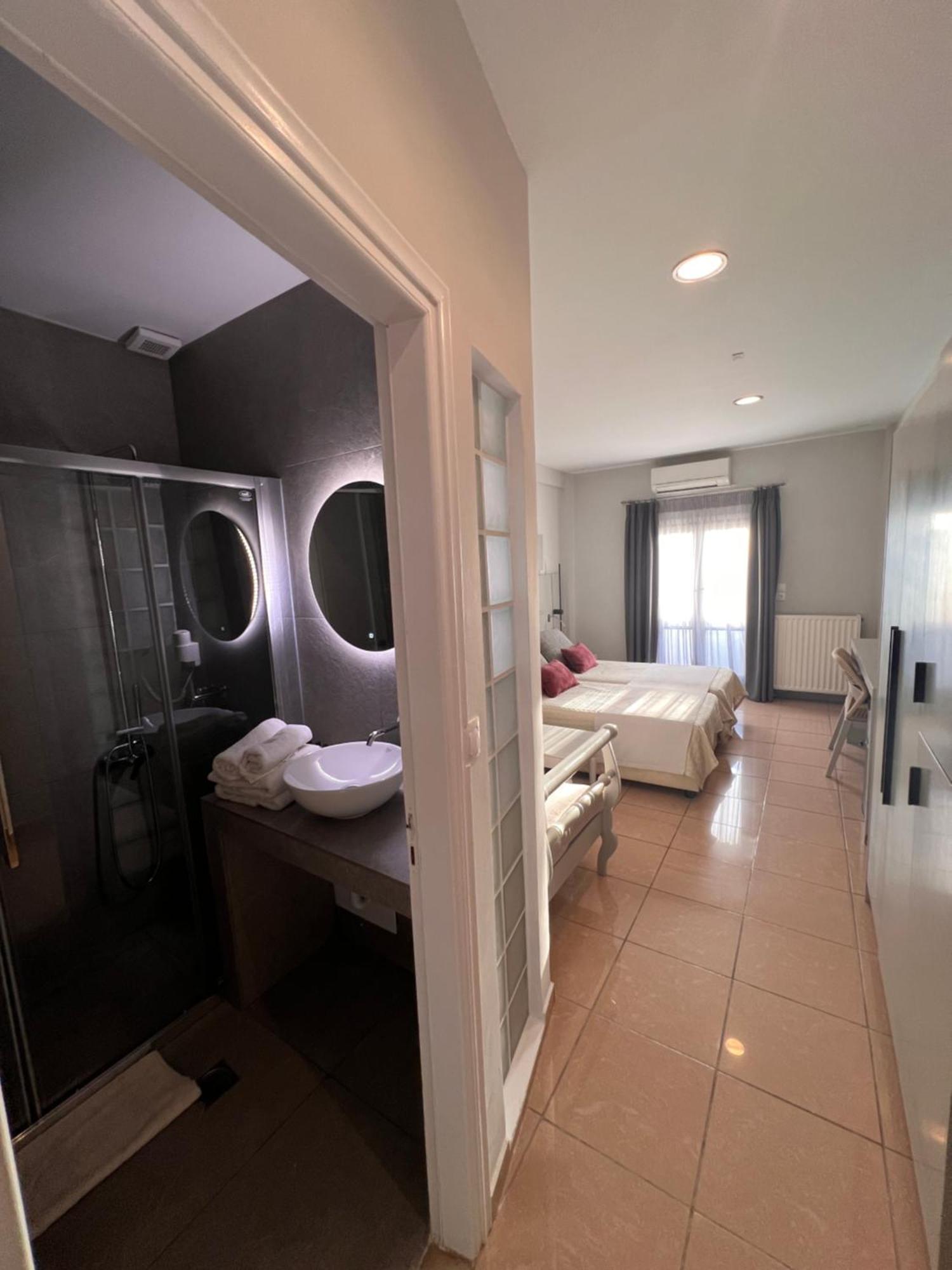 Theoxenia Caldera Hotel Fira (Santorini)