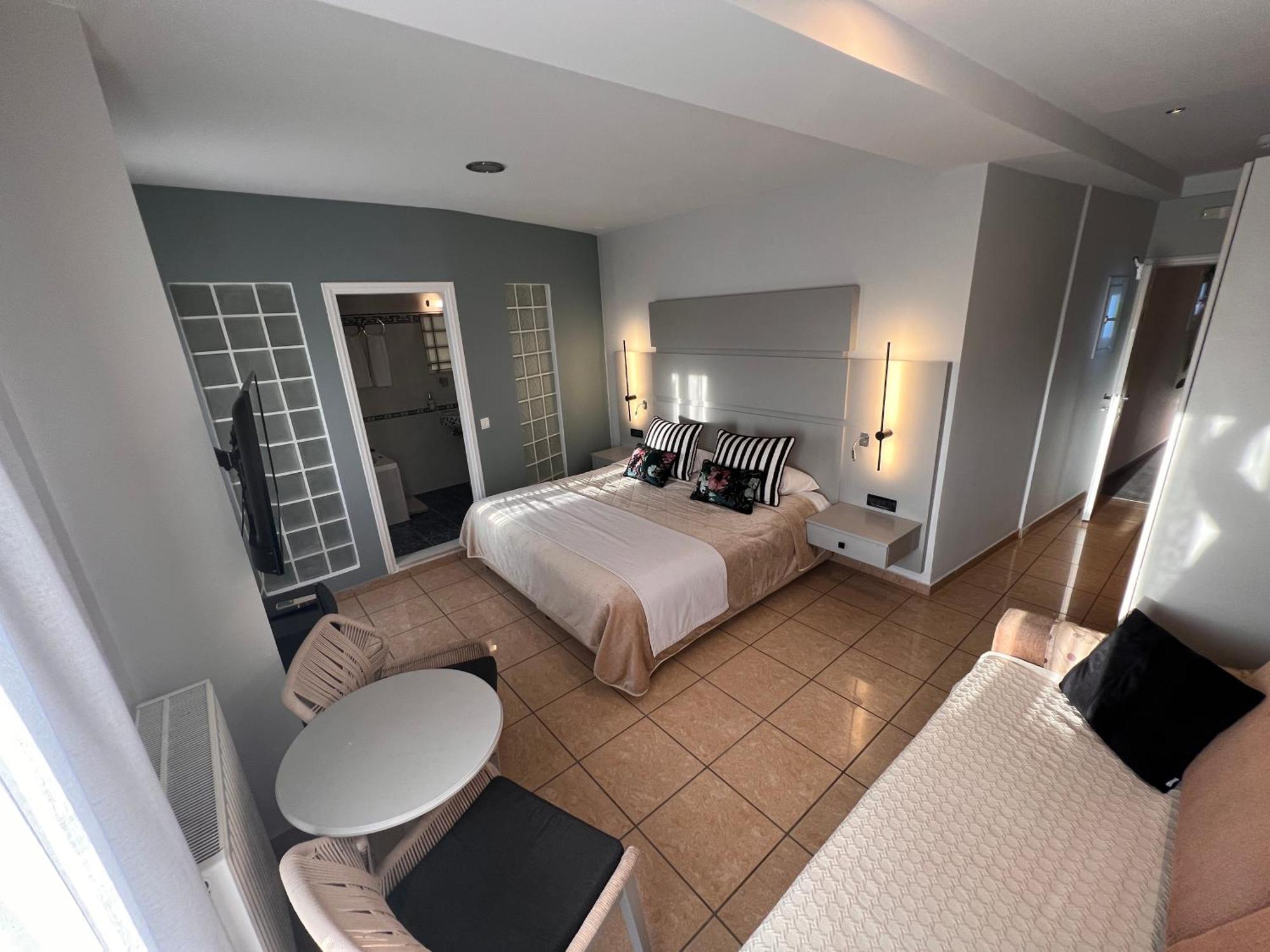 Theoxenia Caldera 4* Fira (Santorini)